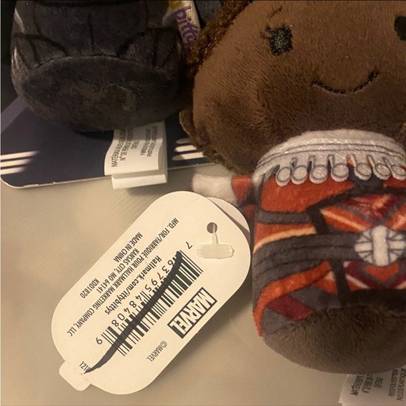 Hallmark Black Panther IttyBittys Lot: Black Panther, Erik Killmonger & Nakia - Picture 9 of 9